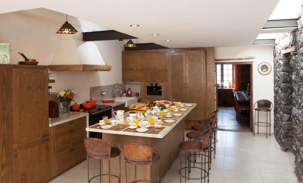 Historic Canarian House, Private Heated Infinity Pool, Bbq, Wifi + Panoramic Ocean Views Арона Екстериор снимка